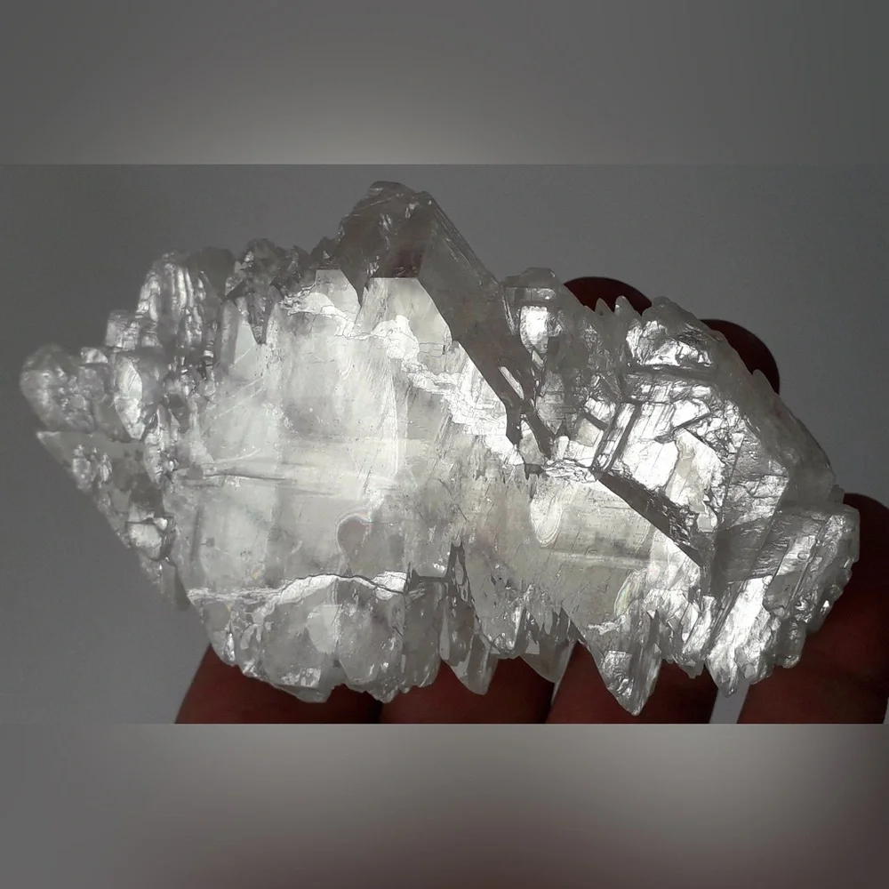 Raw Natural Fishtail Selenite Crystal Gypsym Specimen Mexico‎ 242g spirituality